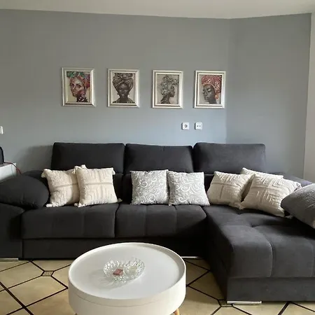 Luminoso Y Moderno O Grove