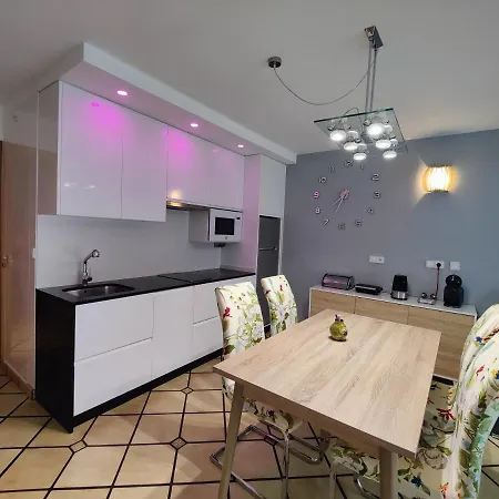 Luminoso Y Moderno O Grove