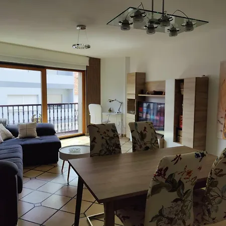 Luminoso Y Moderno O Grove